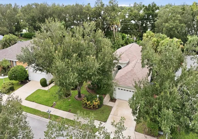 Photo 2 of Single family home for sale at 5540 Simonton St, Bradenton, FL 34203 | MLS# A4701968 | Listing updated on 2026-09-21