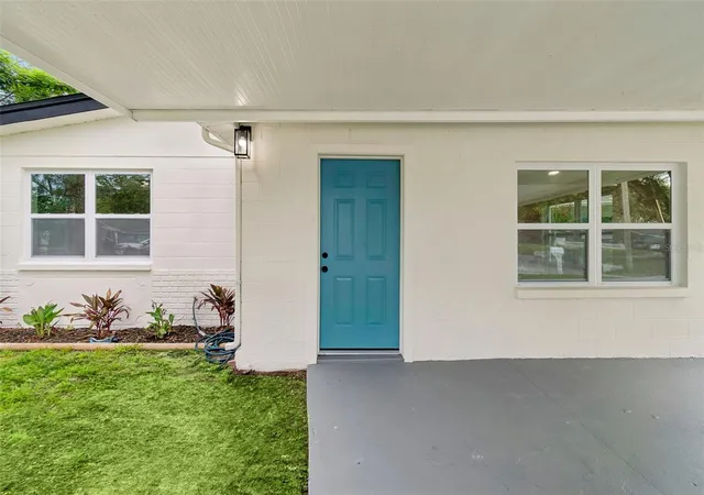Photo 4 of Single family home for sale at 4504 Ashmore Dr, Tampa, FL 33610 | MLS# TB8535513 | Listing updated on 2026-10-23