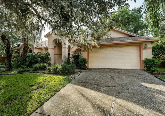 3rd image of 1336 Waterwood Dr, Lutz, FL 33559 | MLS# TB8535520