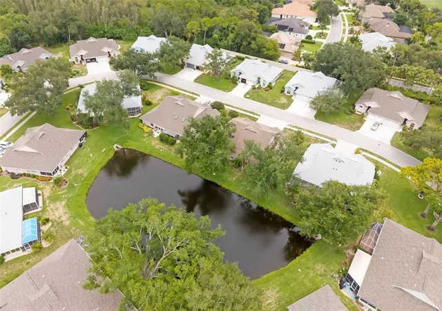 Photo 2 of Single family home for sale at 841 Bayport Cir, Venice, FL 34292 | MLS# N6145248 | Listing updated on 2026-10-12