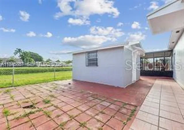 Photo 3 of Single family home for sale at 10471 SW 141 Street, Miami, FL 33176 | MLS# O6430442 | Listing updated on 2026-08-04