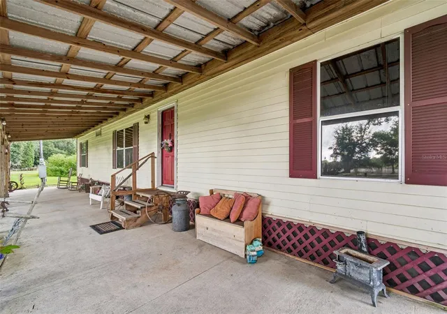 Photo 3 of Manufactured home for sale at 4404 Platt Rd, Plant City, FL 33565 | MLS# TB8535536 | Listing updated on 2026-09-24