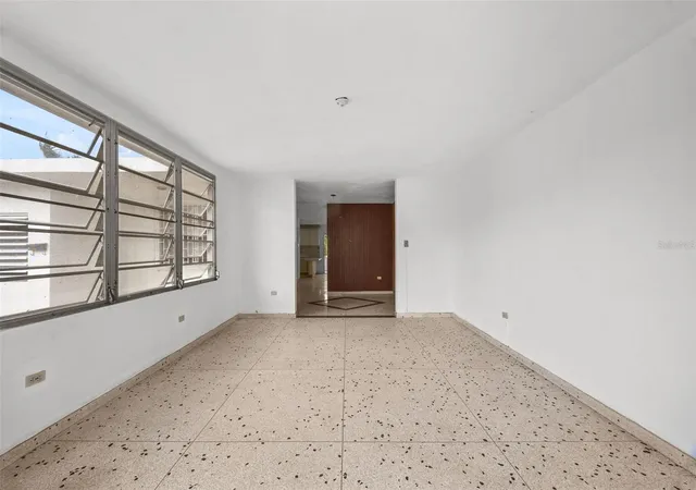 Photo 2 of Sale Pending at 5 Toledo St, Caguas, PR 00725 | MLS# PR9123169 | Listing updated on 2026-09-21