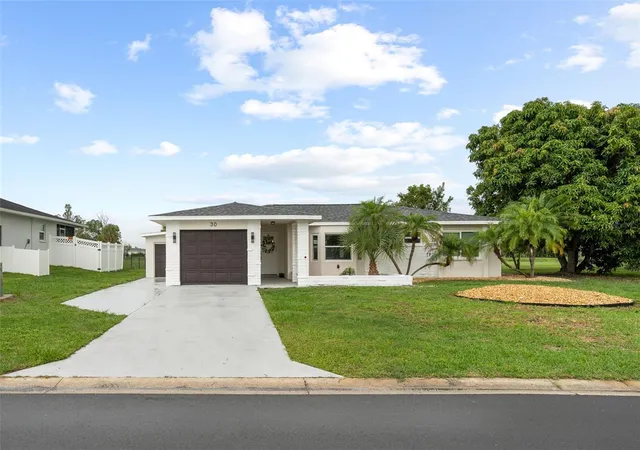 Photo 1 of Single family home for sale at 30 Oakland Hills Ct, Rotonda West, FL 33947 | MLS# C7529169 | Listing updated on 2026-08-20