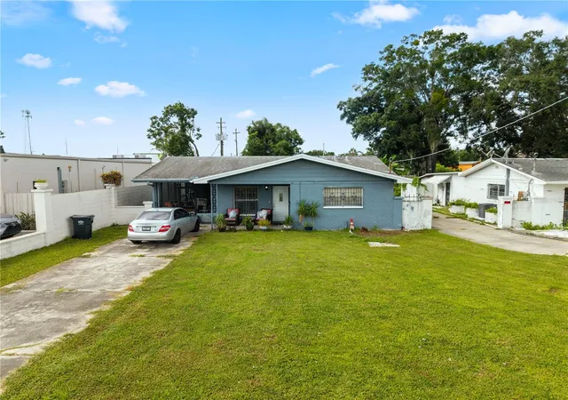 2nd image of 8410 N Grady Ave, Tampa, FL 33614 | MLS# A4701985