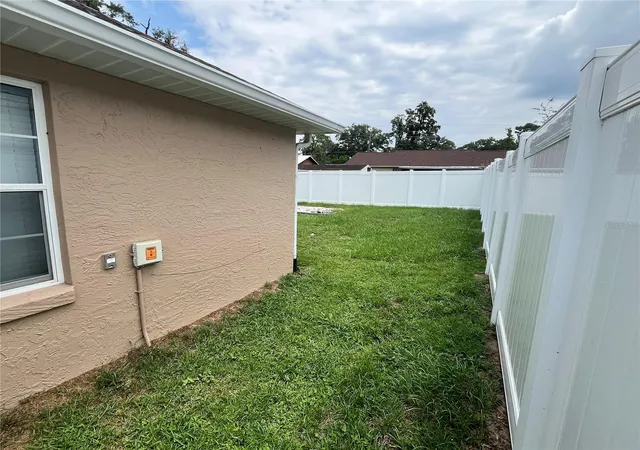 Photo 4 of Single family home for sale at 3201 NE 42nd Place, Ocala, FL 34479 | MLS# G5116014 | Listing updated on 2026-08-05