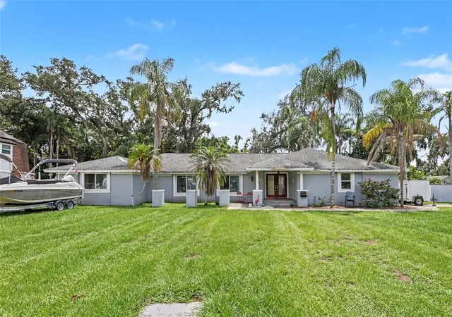2nd image of 1307 Brantwood Dr, Valrico, FL 33594 | MLS# TB8535565