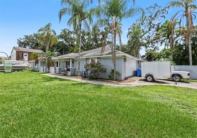 4th image of 1307 Brantwood Dr, Valrico, FL 33594 | MLS# TB8535565