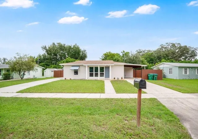 2nd image of 1109 Cobblestone Ave, Deltona, FL 32725 | MLS# V4950535