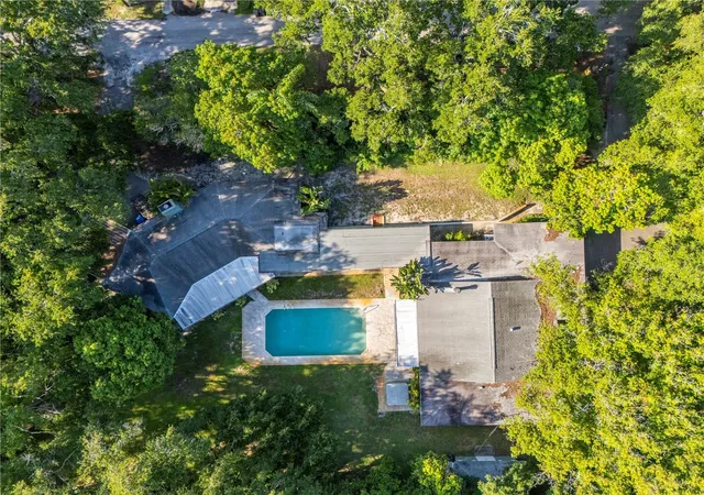 Photo 4 of Single family home for sale at 2162 Long Bow Ln, Clearwater, FL 33764 | MLS# O6430479 | Listing updated on 2026-09-01