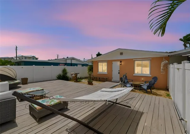 Photo 4 of House for sale at 403 63rd Street, Holmes Beach, FL 34217 | MLS# A4701989 | Listing updated on 2026-08-28