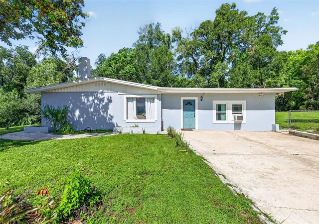 Photo 3 of Single family home for sale at 428 Ruth St, Longwood, FL 32779 | MLS# G5116020 | Listing updated on 2026-10-08