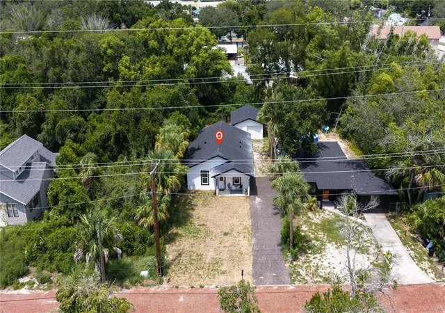 Photo 2 of Single family home for sale at 547 Cypress St, Tarpon Springs, FL 34689 | MLS# TB8535575 | Listing updated on 2026-09-23