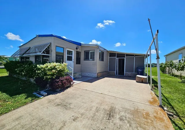 2nd image of 5316 53rd Ave E #J7, Bradenton, FL 34203 | MLS# S5154965