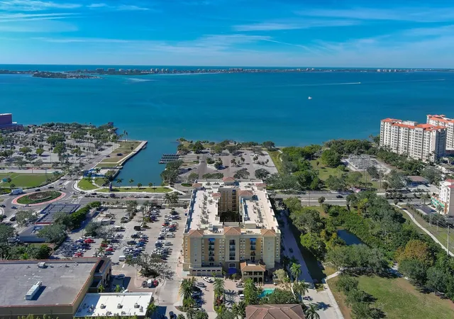 2nd image of 1064 N Tamiami Trl, SARASOTA, FL 34236
