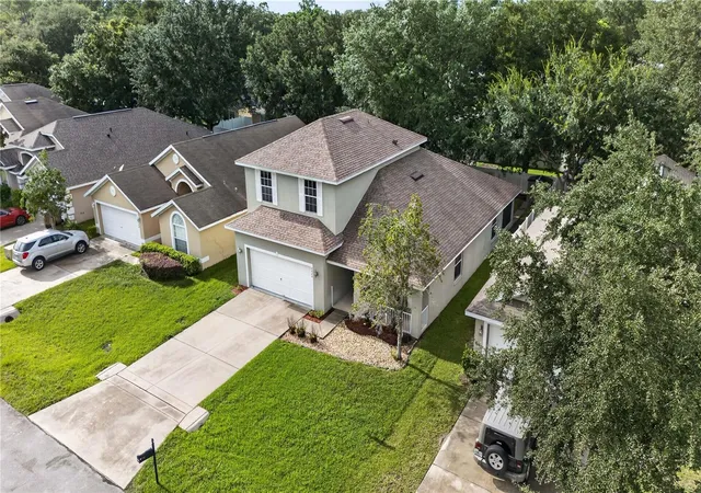 4th image of 2020 Briarcliff Cir, Mount Dora, FL 32757 | MLS# O6430492