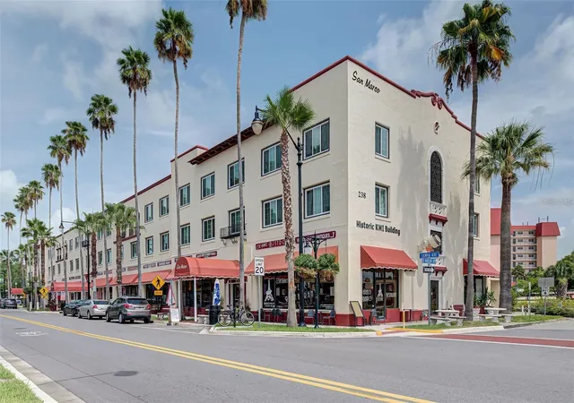 Photo 1 of Condo for sale at 238 Tampa Ave W #6B, Venice, FL 34285 | MLS# N6145250 | Listing updated on 2026-08-20