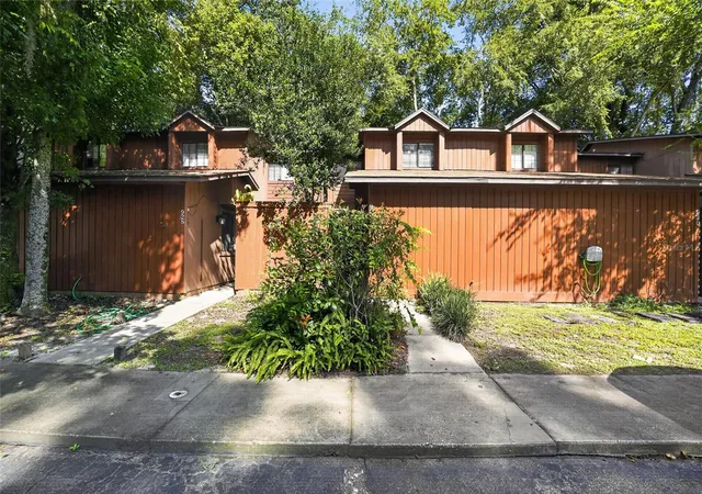 1st image of 924 Sw 57th Dr, Gainesville, FL 32607 | MLS# GC542456
