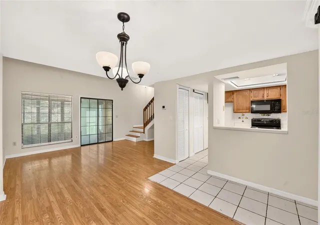 2nd image of 924 Sw 57th Dr, Gainesville, FL 32607 | MLS# GC542456