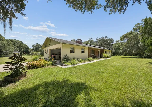 Photo 3 of Single family home for sale at 4285 Shamrock Dr, Mims, FL 32754 | MLS# S5154973 | Listing updated on 2026-09-26