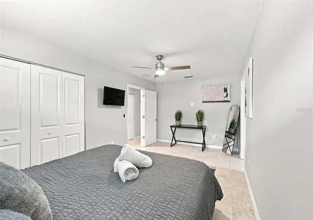 5th image of 608 Saint Judes Dr, Longboat Key, FL 34228 | MLS# TB8535597