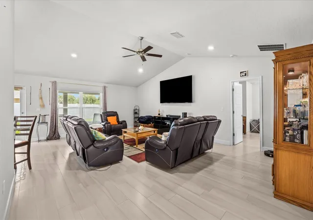 Photo 4 of Sale Pending at 8516 Waterstone Blvd, Fort Pierce, FL 34951 | MLS# O6430501 | Listing updated on 2026-10-10