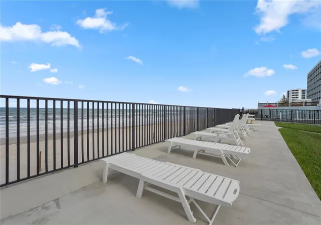 47th image of 1420 N Atlantic Ave #703, Daytona Beach, FL 32118 | MLS# O6430502