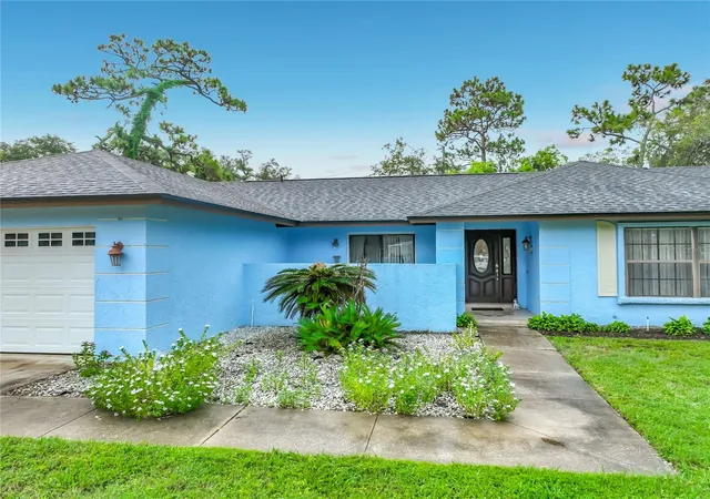 Photo 3 of Single family home for sale at 9216 Amity Ct, Orlando, FL 32817 | MLS# O6430523 | Listing updated on 2026-10-09