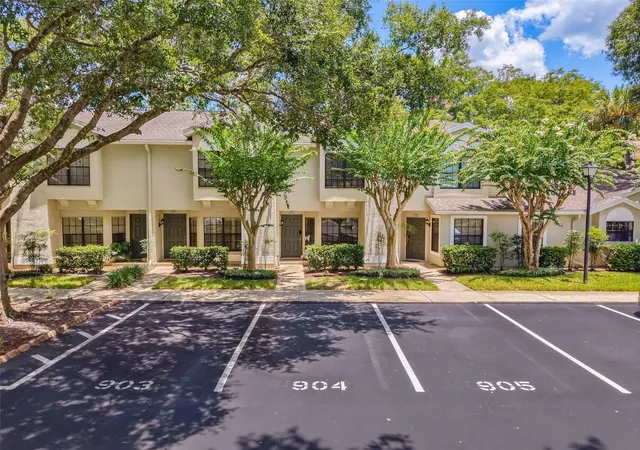Photo 3 of Townhouse for sale at 5100 Burchette Rd #905, Tampa, FL 33647 | MLS# TB8535634 | Listing updated on 2026-10-07