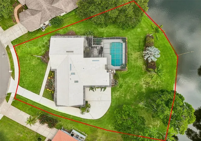 Photo 3 of Single family home for sale at 2364 Violet Pl, Palm Harbor, FL 34685 | MLS# TB8535642 | Listing updated on 2026-10-03