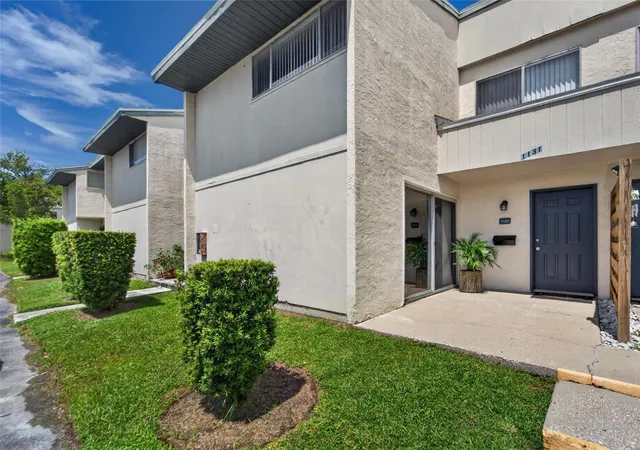 Photo 1 of Townhouse for sale at 1131 Longfellow Rd, Sarasota, FL 34243 | MLS# TB8535650 | Listing updated on 2026-09-13