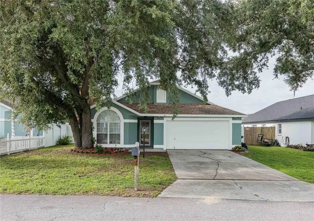 Photo 2 of Single family home for sale at 1695 Lakeside Dr, Bartow, FL 33830 | MLS# TB8535652 | Listing updated on 2026-08-28