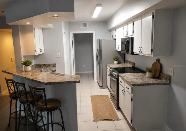 Listing Photo 5 - Condo for sale in building located at 12500 Crest Springs Ln, ORLANDO, FL 32828 - Unit #1027