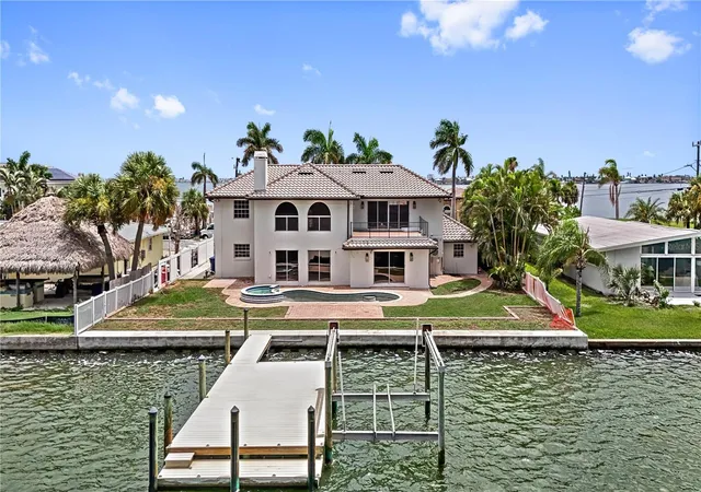 24th image of 423 55th Ave, St Pete Beach, FL 33706 | MLS# TB8535661