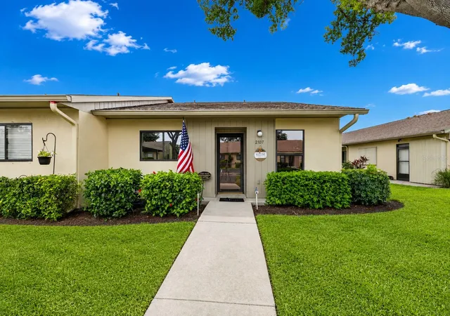 1st image of 2707 60th Avenue Ter W, Bradenton, FL 34207 | MLS# A4702010
