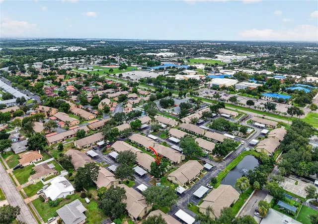 40th image of 2707 60th Avenue Ter W, Bradenton, FL 34207 | MLS# A4702010
