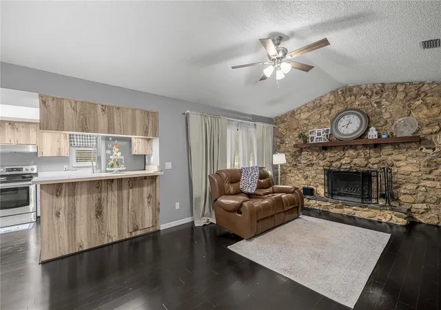 Photo 4 of Single family home for sale at 13750 105 Place SW, Dunnellon, FL 34432 | MLS# O6430547 | Listing updated on 2026-10-05