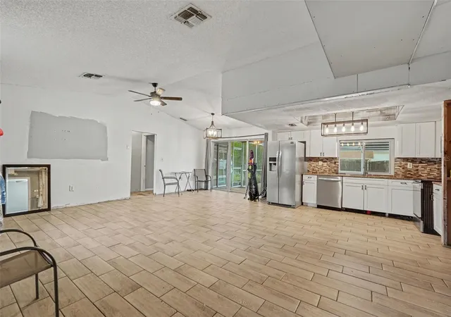 Photo 4 of Single family home for sale at 4233 Dristol Ave, Spring Hill, FL 34609 | MLS# TB8535665 | Listing updated on 2026-10-02