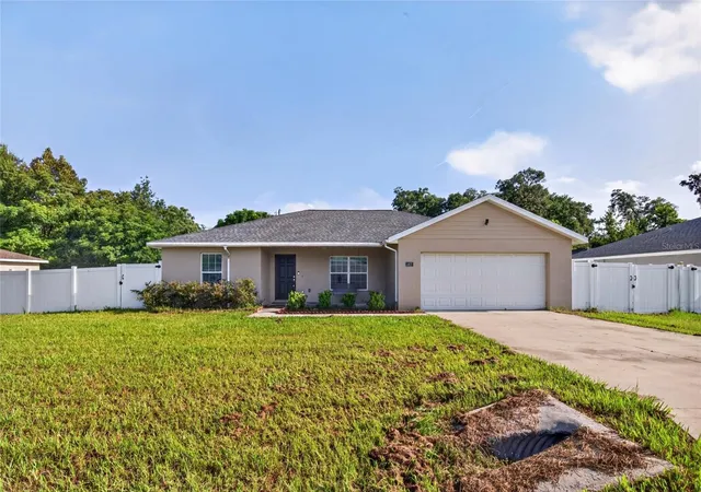 Photo 2 of Single family home for sale at 1437 Ne 161st Place, Citra, FL 32113 | MLS# O6430554 | Listing updated on 2026-08-30