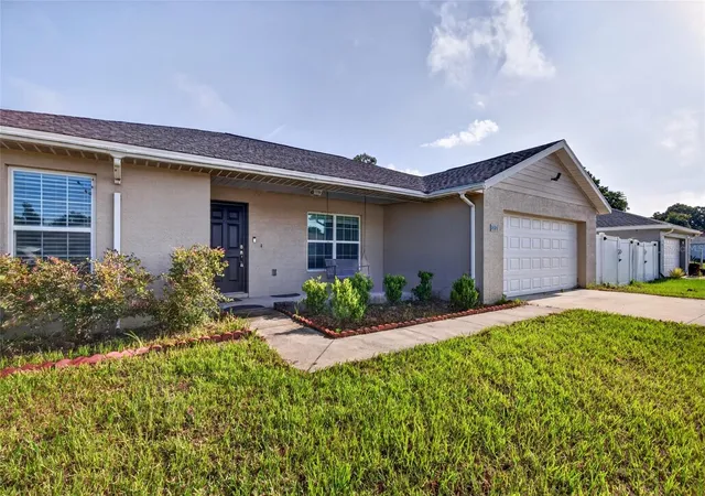 Photo 3 of Single family home for sale at 1437 Ne 161st Place, Citra, FL 32113 | MLS# O6430554 | Listing updated on 2026-08-30