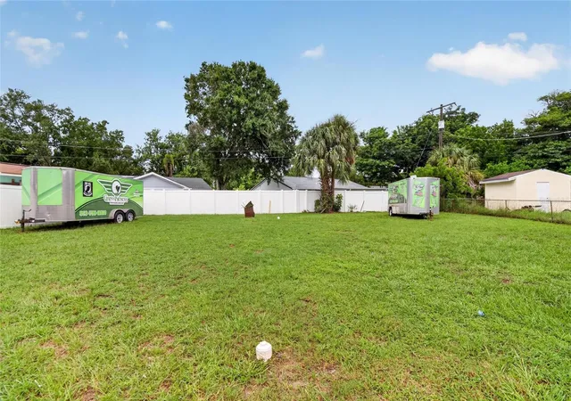 Photo 3 of Single family home for sale at 205 Miller Mac Rd, Apollo Beach, FL 33572 | MLS# TB8535669 | Listing updated on 2026-09-20