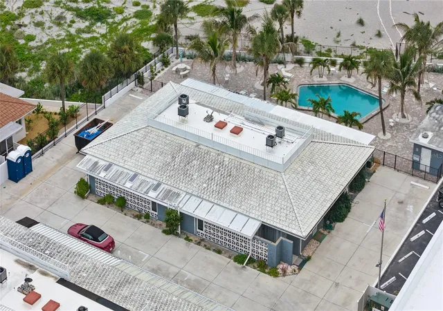 4th image of 1205 Tarpon Center Dr #E2, Venice, FL 34285 | MLS# A4702017