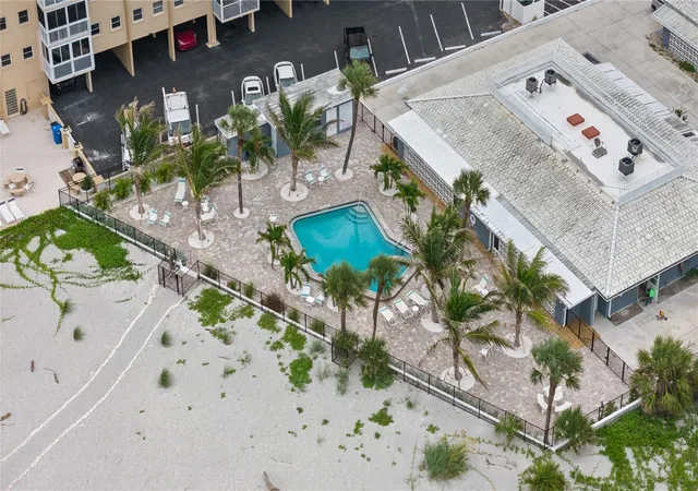 5th image of 1205 Tarpon Center Dr #E2, Venice, FL 34285 | MLS# A4702017