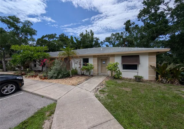 Condo for sale at 638 N Jefferson Ave #15, SARASOTA, FL 34237 | MLS# A4702023