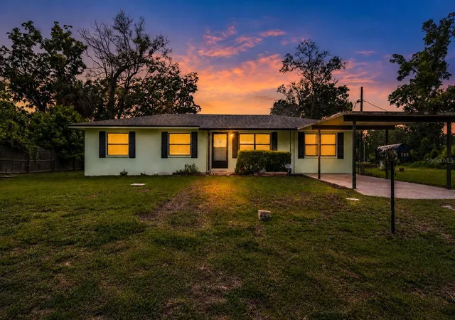 3rd image of 206 Ne 6Th St, Trenton, FL 32693 | MLS# GC542460