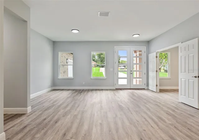 Photo 3 of Single family home for sale at 2043 Watersedge Dr, Deltona, FL 32738 | MLS# O6430575 | Listing updated on 2026-09-16