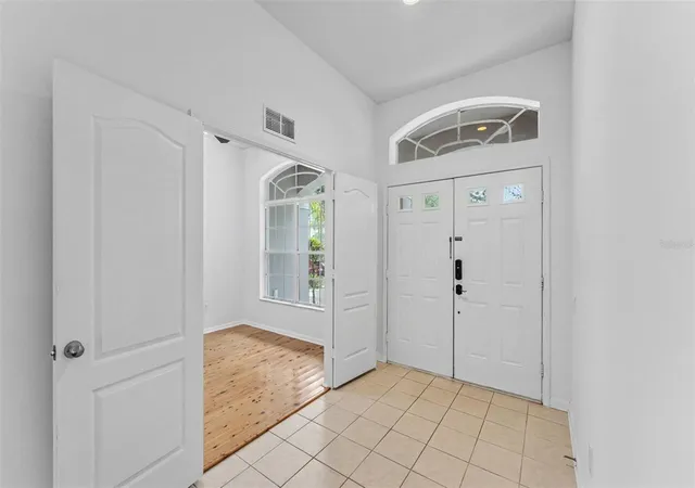 5th image of 2041 Heartland Cir, Valrico, FL 33594 | MLS# TB8535697