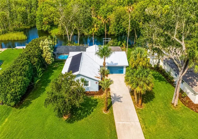 Photo 3 of Single family home for sale at 2178 N Watersedge Dr, Crystal River, FL 34429 | MLS# OM729725 | Listing updated on 2026-09-16