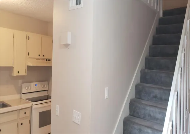 3rd image of 22726 Gage Loop #41, Land O Lakes, FL 34639 | MLS# TB8535707