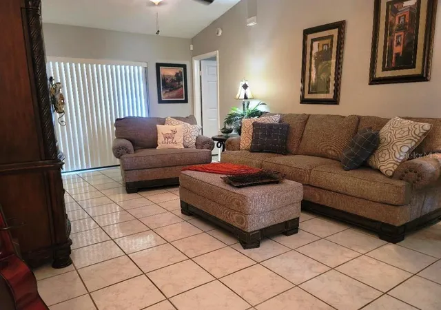 5th image of 9736 Cypress Shadow Ave, Tampa, FL 33647 | MLS# TB8535714